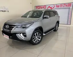 TOYOTA HILUX SW4 2.8 SRX 4X4 7 LUGARES 16V TURBO INTERCOOLER DIESEL 4P AUTOMÁTICO TOYOTA HILUX SW4 2.8 SRX 4X4 7 LUGARES 16V TURBO INTERCOOLER DIESEL 4P AUTOMÁTICO