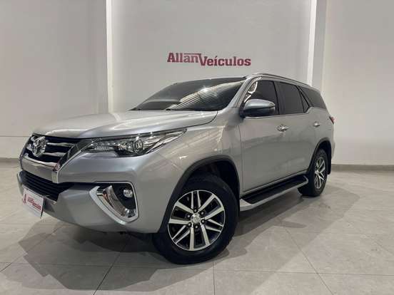TOYOTA-HILUX SW4-2019
