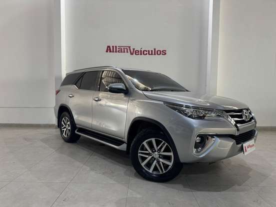 TOYOTA-HILUX SW4-2019