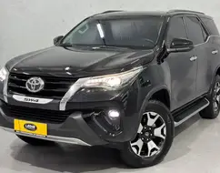 TOYOTA HILUX SW4 2.8 SRX DIAMOND 4X4 7 LUGARES 16V TURBO INTERCOOLER DIESEL 4P AUTOMÁTICO TOYOTA HILUX SW4 2.8 SRX DIAMOND 4X4 7 LUGARES 16V TURBO INTERCOOLER DIESEL 4P AUTOMÁTICO
