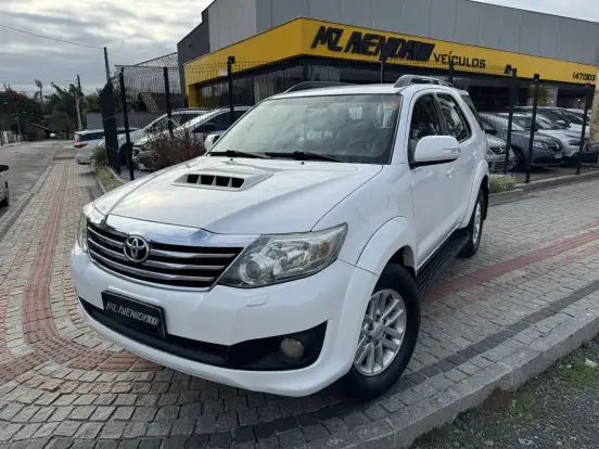 TOYOTA-HILUX SW4-2012