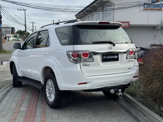 TOYOTA-HILUX SW4-3.0 SRV 4X4 16V TURBO INTERCOOLER DIESEL 4P AUTOMÁTICO TOYOTA-HILUX SW4-2012