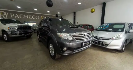 TOYOTA-HILUX SW4-3.0 SRV 4X4 7 LUGARES 16V TURBO INTERCOOLER DIESEL 4P AUTOMÁTICO TOYOTA-HILUX SW4-2014