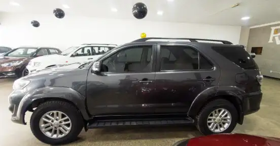 TOYOTA-HILUX SW4-2014