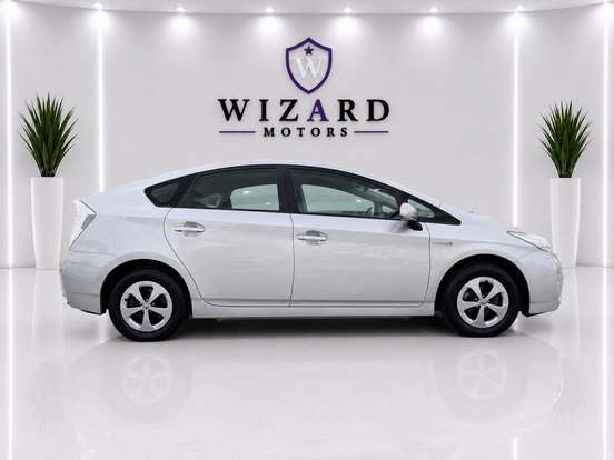 TOYOTA-PRIUS-1.8 16V HÍBRIDO 4P AUTOMÁTICO TOYOTA-PRIUS-2015