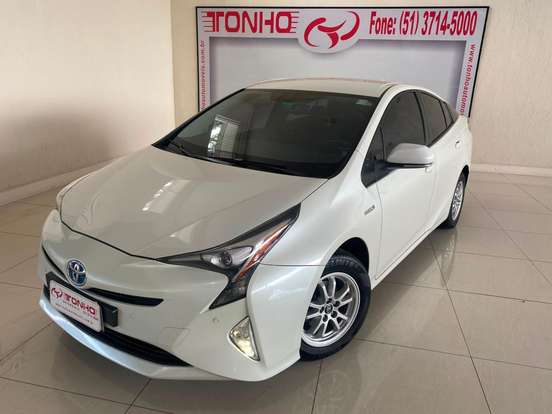 TOYOTA-PRIUS-2017