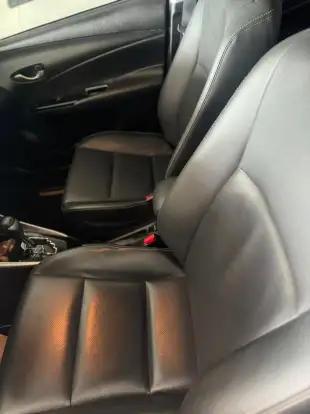 TOYOTA-YARIS-2019