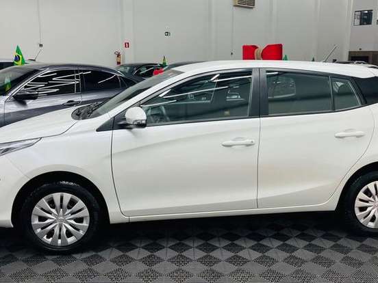 TOYOTA-YARIS-1.3 16V FLEX XL LIVE MULTIDRIVE TOYOTA-YARIS-2020