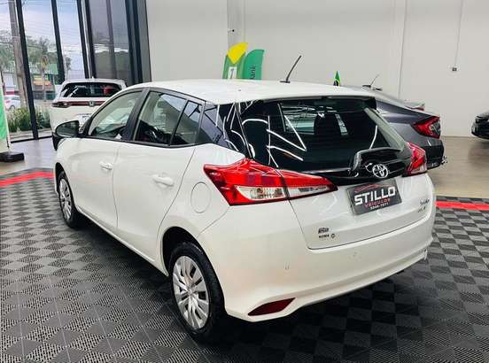 TOYOTA-YARIS-2020