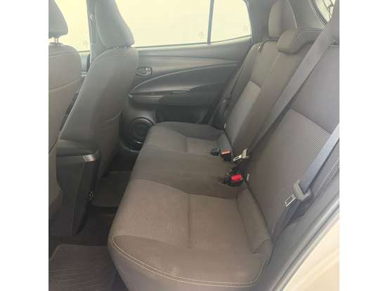 TOYOTA-YARIS-2024