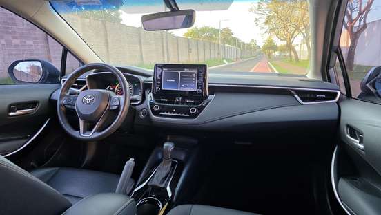 TOYOTA-COROLLA-2021