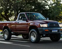 TOYOTA HILUX 2.7 SRV 4X2 CS 16V GASOLINA 2P MANUAL TOYOTA HILUX 2.7 SRV 4X2 CS 16V GASOLINA 2P MANUAL