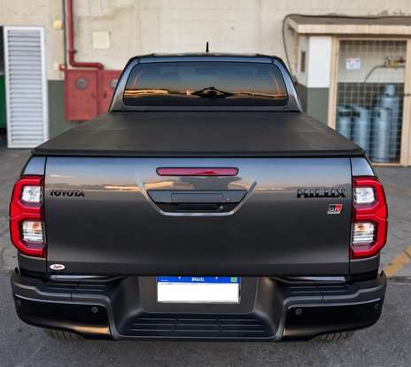 TOYOTA-HILUX-2024