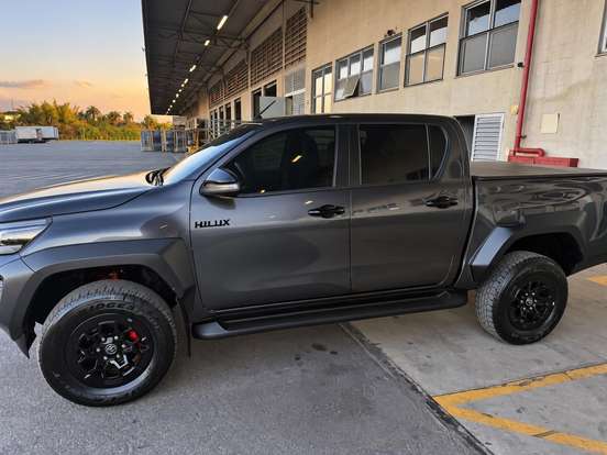 TOYOTA-HILUX-2024