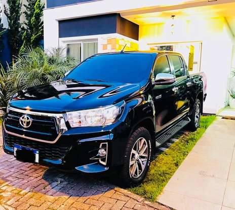 TOYOTA-HILUX-2020