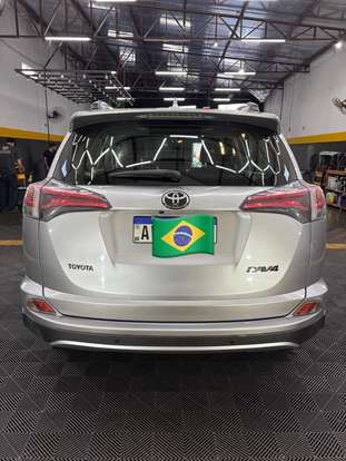 TOYOTA-RAV4-2017