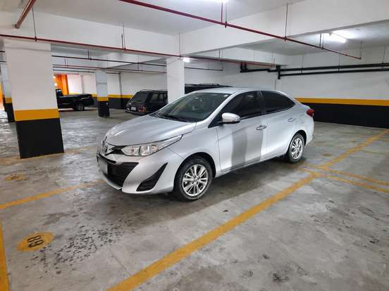 TOYOTA-YARIS-2021