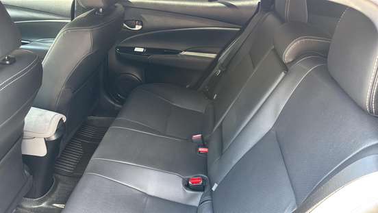 TOYOTA-YARIS-2019