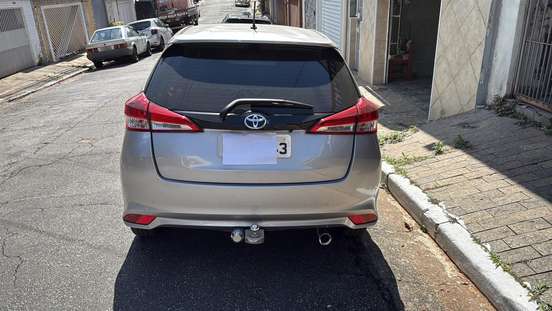TOYOTA-YARIS-2019