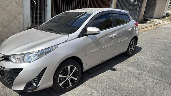 TOYOTA-YARIS-2019