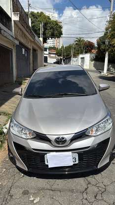 TOYOTA-YARIS-2019