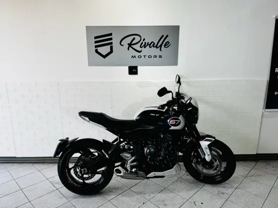 TRIUMPH TRIDENT 660 TRIPLE TRIBUTE EDITION 