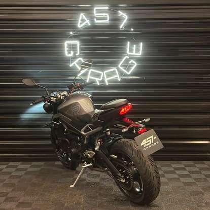 TRIUMPH-STREET TRIPLE R ABS-2023