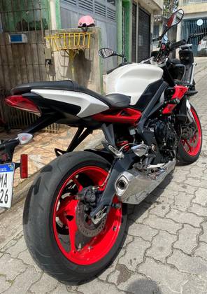 TRIUMPH STREET TRIPLE 765 RS 