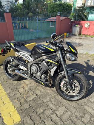 TRIUMPH STREET TRIPLE 765 RS 