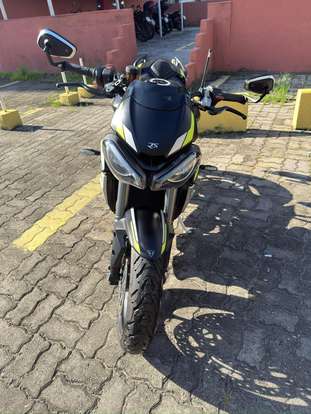 TRIUMPH-STREET TRIPLE 765 RS-2020