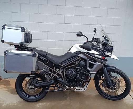 TRIUMPH-TIGER 800 XCA-2015