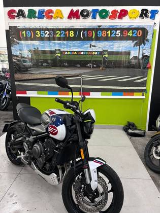 TRIUMPH TRIDENT 660 