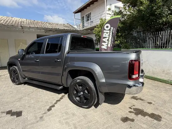 VOLKSWAGEN-AMAROK-2017