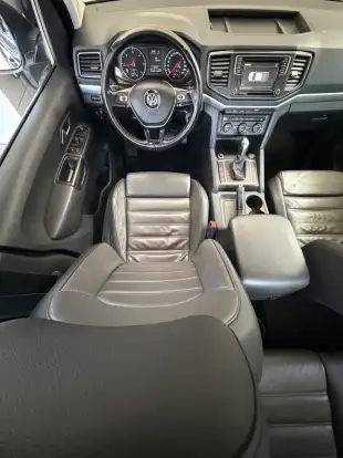 VOLKSWAGEN-AMAROK-2017