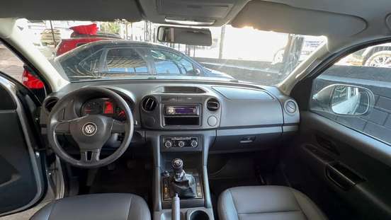 VOLKSWAGEN-AMAROK-2013