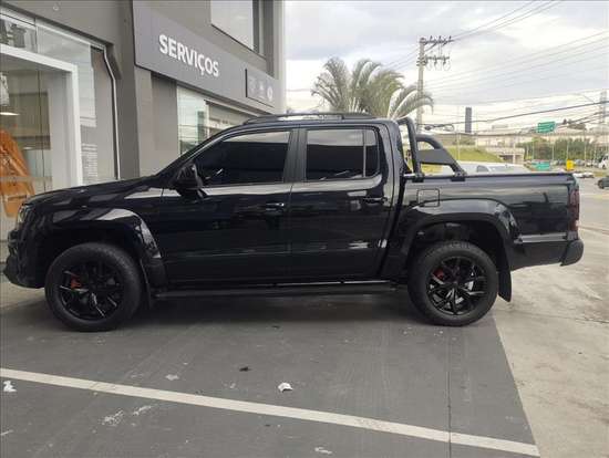 VOLKSWAGEN-AMAROK-2022