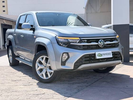 VOLKSWAGEN AMAROK 3.0 V6 TDI DIESEL HIGHLINE CD 4MOTION AUTOMÁTICO