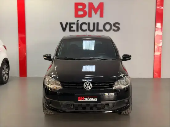 VOLKSWAGEN-FOX-2014