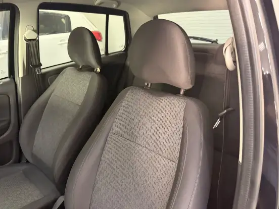 VOLKSWAGEN-FOX-1.0 MI SELEÇÃO 8V FLEX 4P MANUAL VOLKSWAGEN-FOX-2014