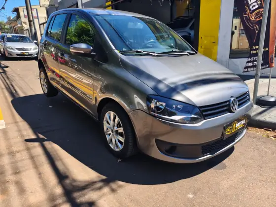 VOLKSWAGEN FOX 1.6 MI BLUEMOTION 8V FLEX 4P MANUAL