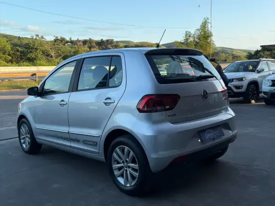 VOLKSWAGEN-FOX-1.6 MSI TOTAL FLEX CONNECT 4P MANUAL VOLKSWAGEN-FOX-2021