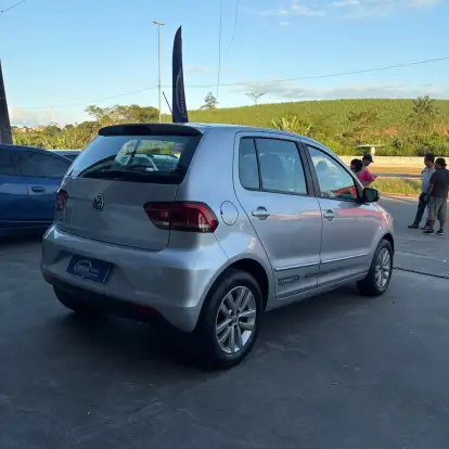 VOLKSWAGEN-FOX-2021