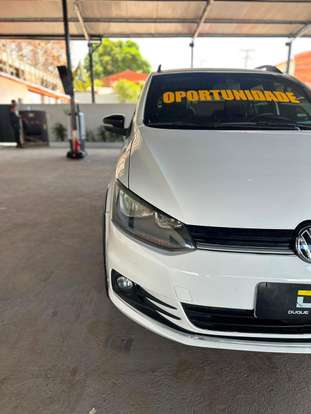 VOLKSWAGEN-FOX-1.0 MPI TRACK 12V FLEX 4P MANUAL VOLKSWAGEN-FOX-2017