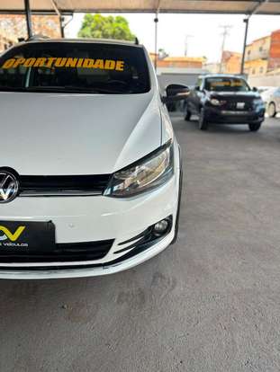 VOLKSWAGEN-FOX-2017
