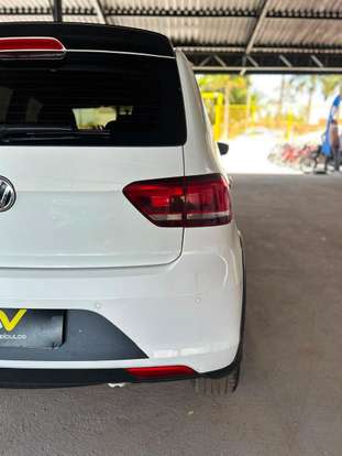 VOLKSWAGEN-FOX-2017