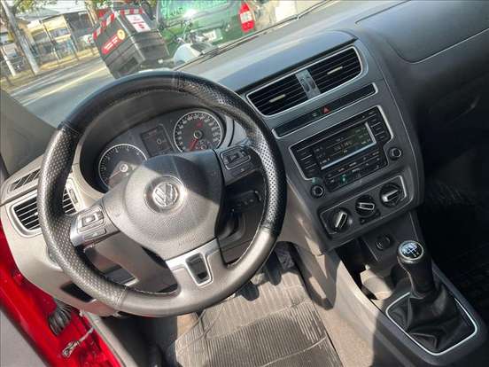 VOLKSWAGEN-FOX-2014