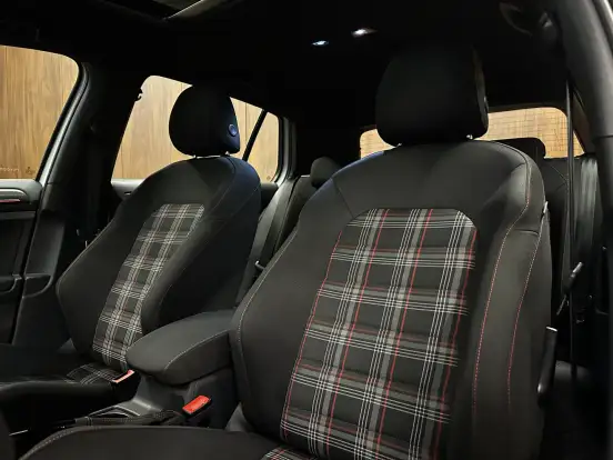 VOLKSWAGEN-GOLF-2.0 350 TSI GASOLINA GTI DSG VOLKSWAGEN-GOLF-2019