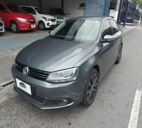VOLKSWAGEN JETTA 2.0 TSI HIGHLINE 200CV GASOLINA 4P TIPTRONIC
