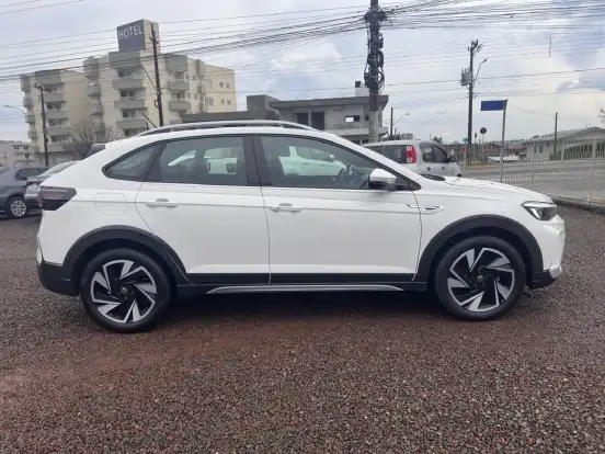 VOLKSWAGEN-NIVUS-1.0 200 TSI TOTAL FLEX HIGHLINE AUTOMÁTICO VOLKSWAGEN-NIVUS-2025