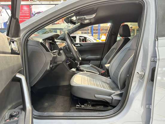 VOLKSWAGEN-NIVUS-1.0 200 TSI TOTAL FLEX HIGHLINE AUTOMÁTICO VOLKSWAGEN-NIVUS-2023